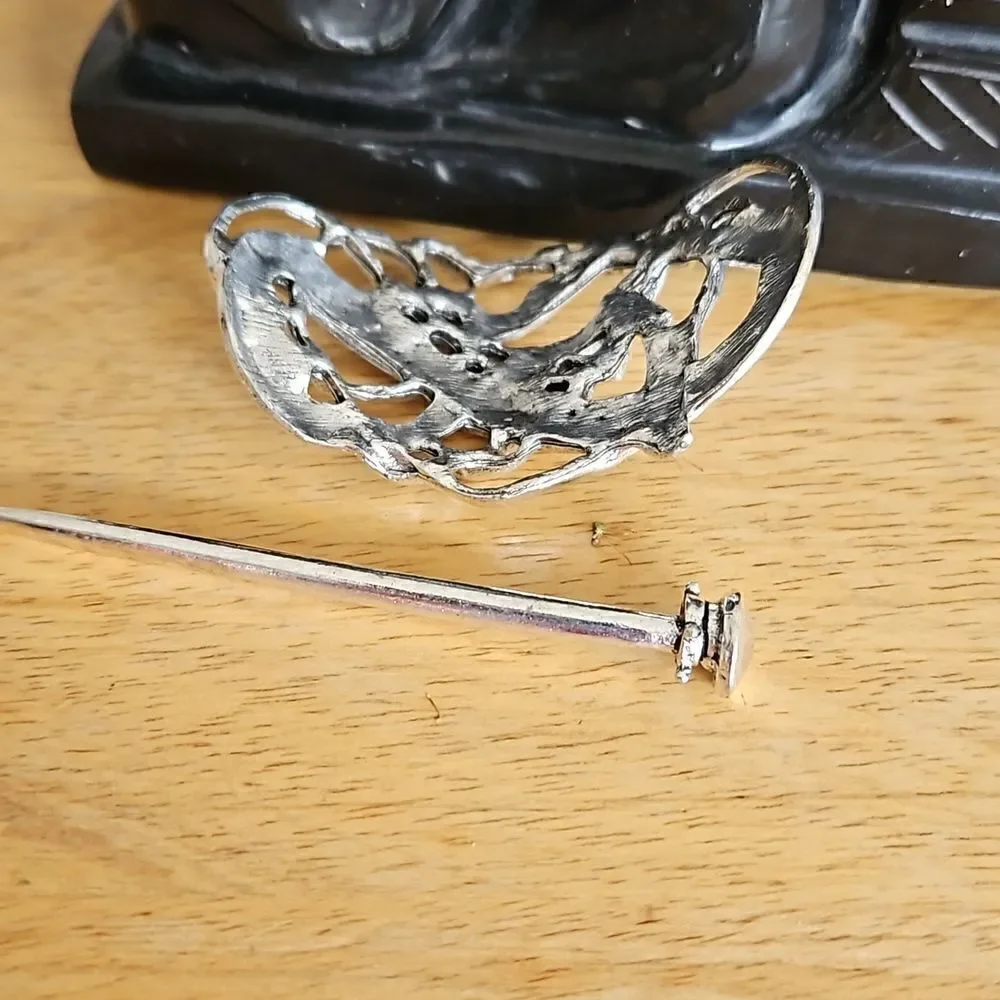 NWOT Silver toned Celtic hair barrette